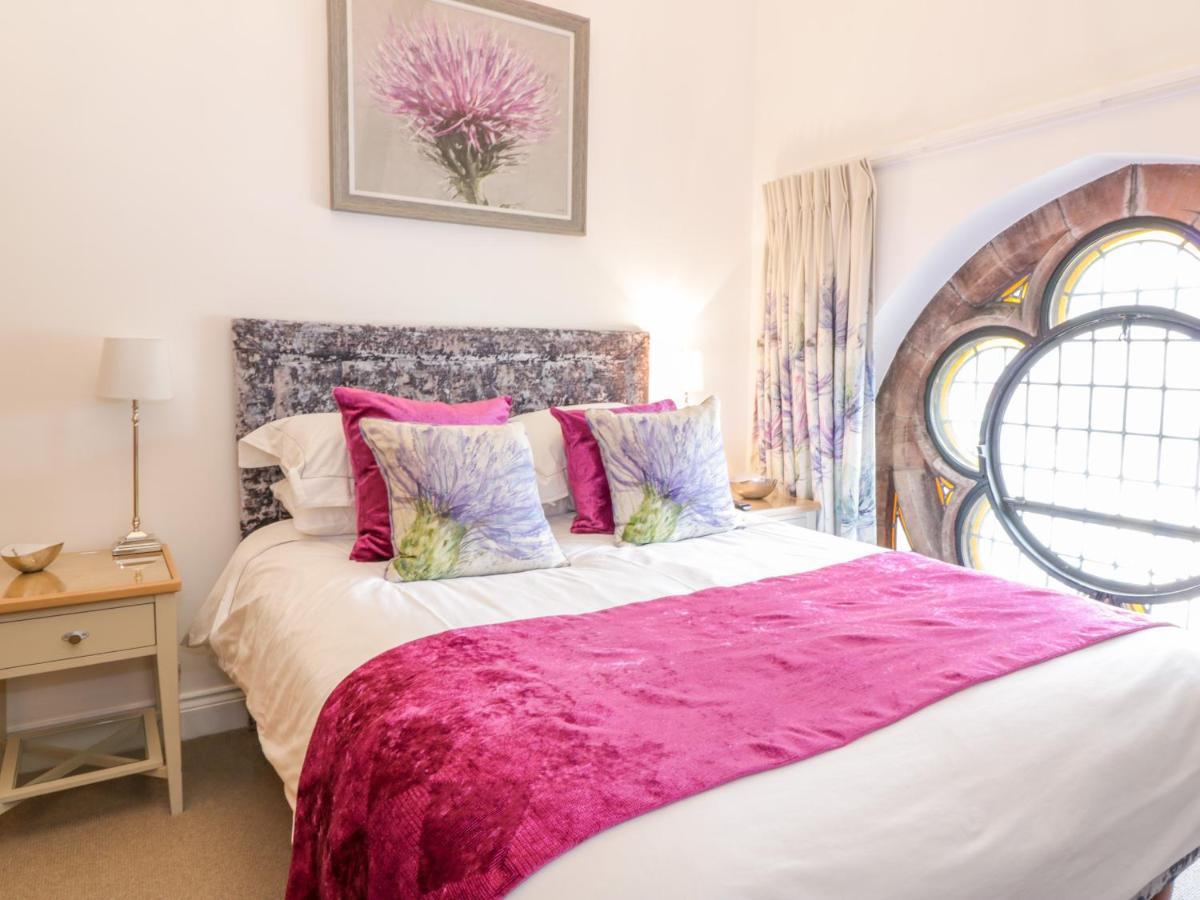 Penthouse St Mary'S Church 모팟 외부 사진