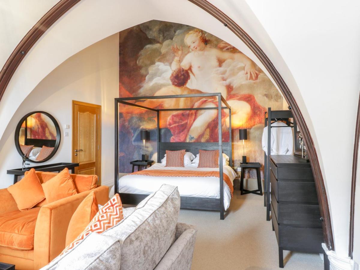 Penthouse St Mary'S Church 모팟 외부 사진